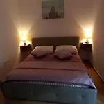 Lara * Podstrana