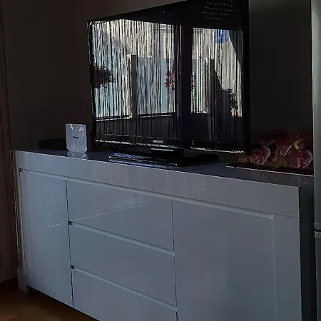 Lara Apartment *