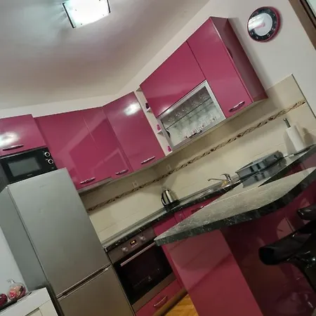 Apartment Lara Podstrana