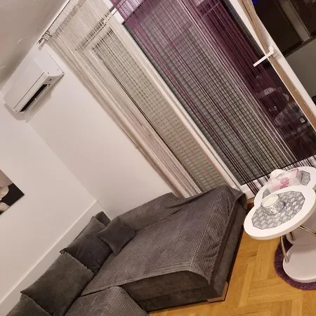Apartment Lara Podstrana