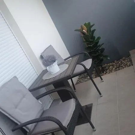 Lara Apartment *